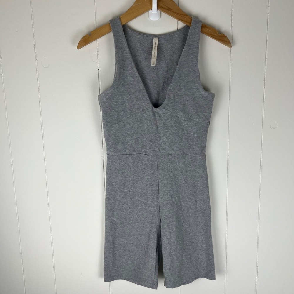 Aritzia Babaton Soft Contour Romper Medium Gray V-Neck Clean Girl 90s Minimalist